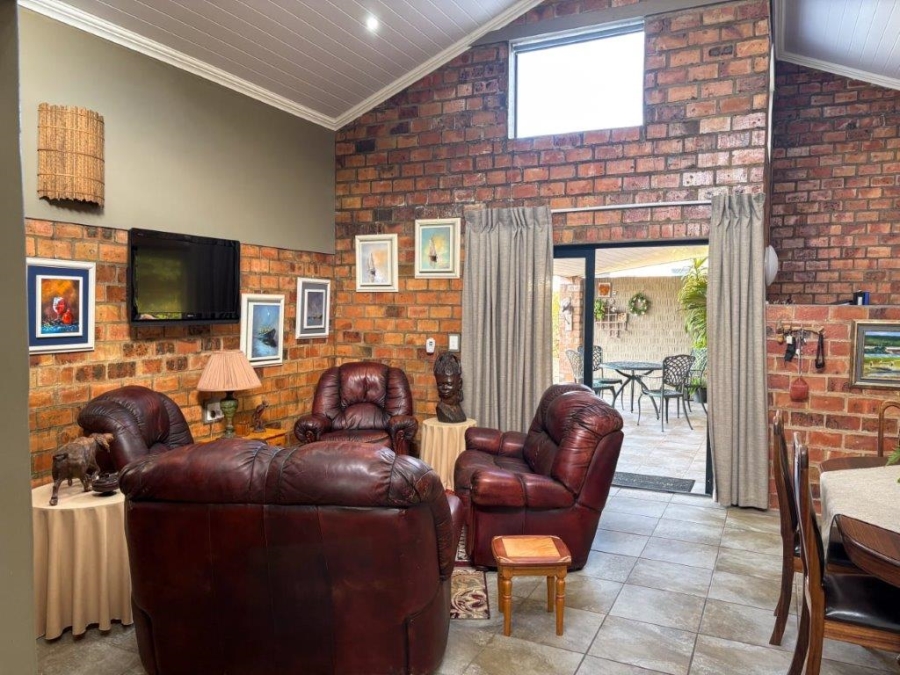 3 Bedroom Property for Sale in Stilbaai Wes Western Cape